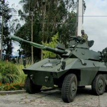 Tank close to the border to Ecuador